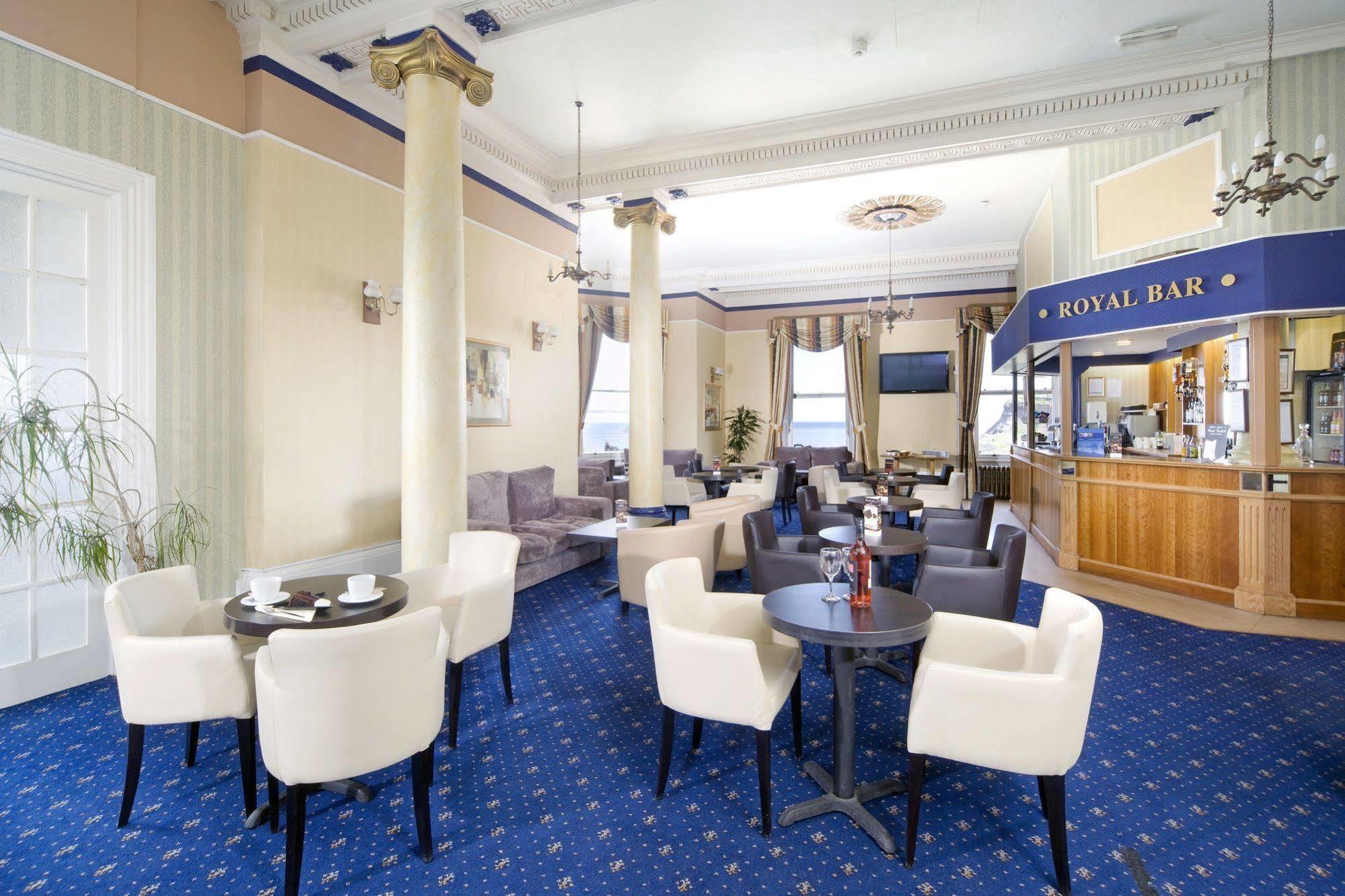 Royal Whitby Hotel Bagian luar foto