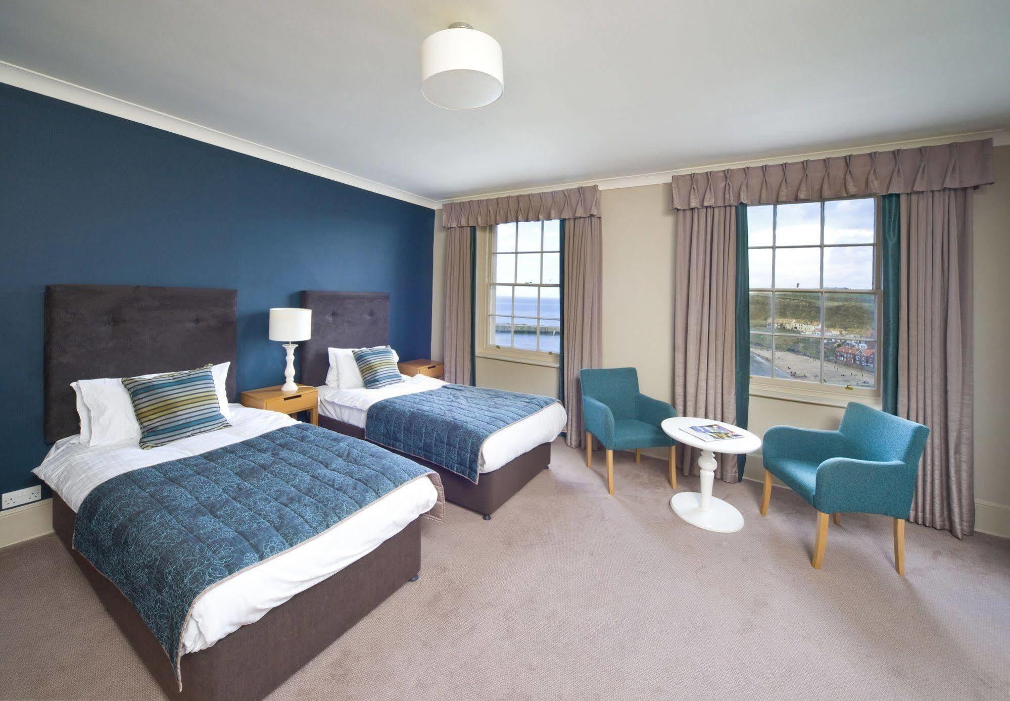 Royal Whitby Hotel Bagian luar foto